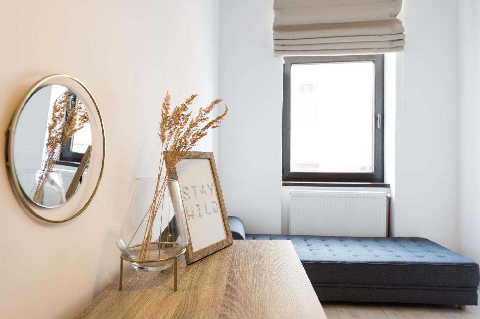 Charming Old Town Flat With Mountain View Apartment Brasov Bagian luar foto