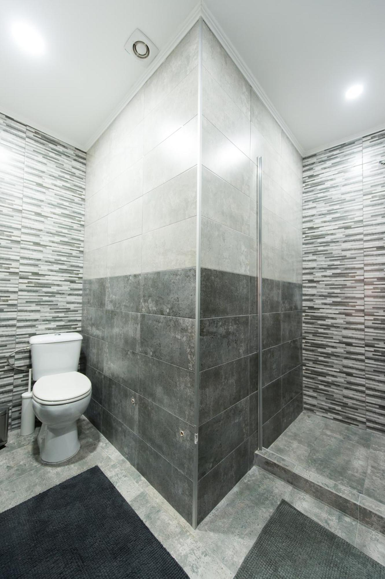 Charming Old Town Flat With Mountain View Apartment Brasov Bagian luar foto