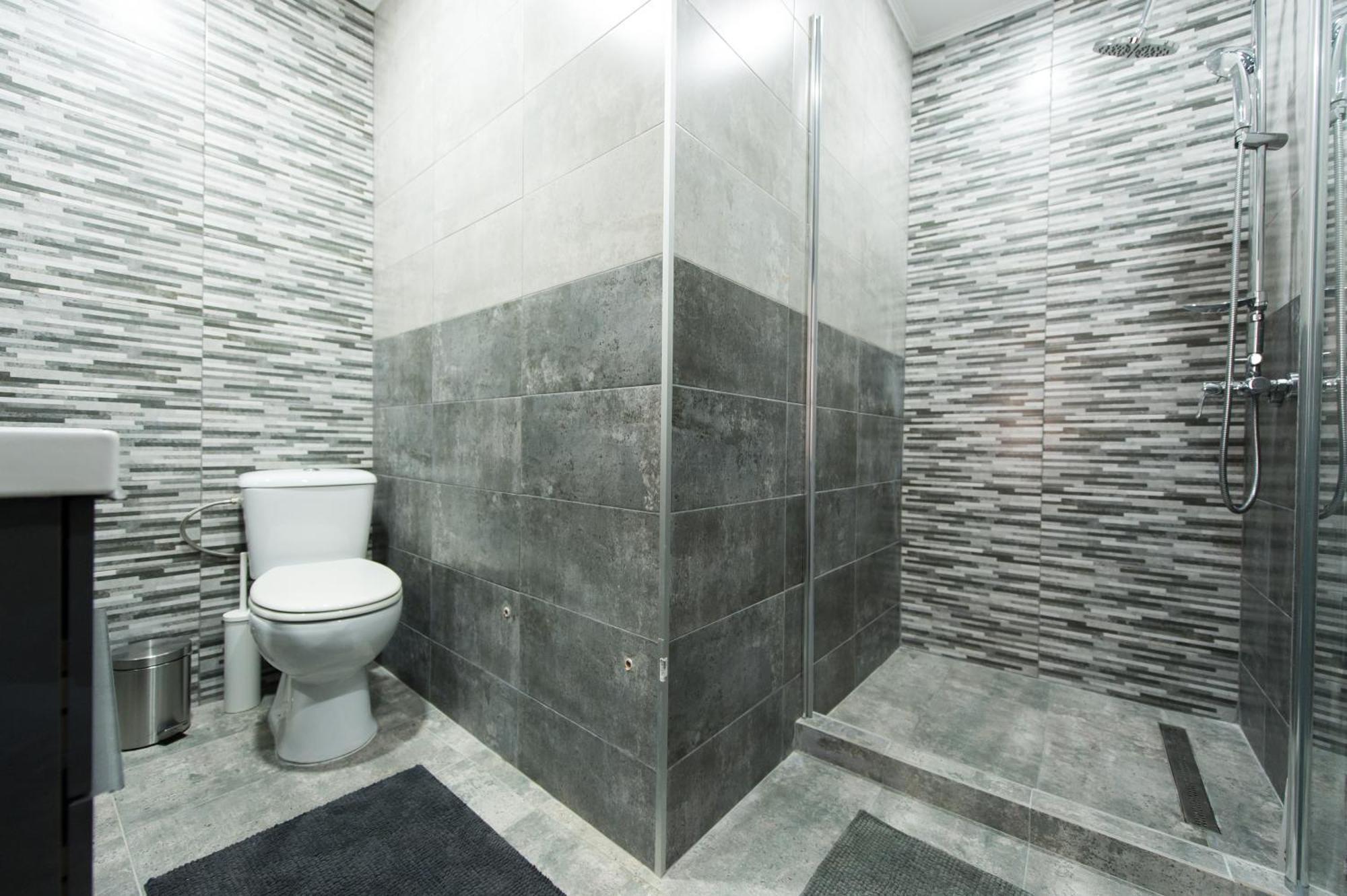 Charming Old Town Flat With Mountain View Apartment Brasov Bagian luar foto