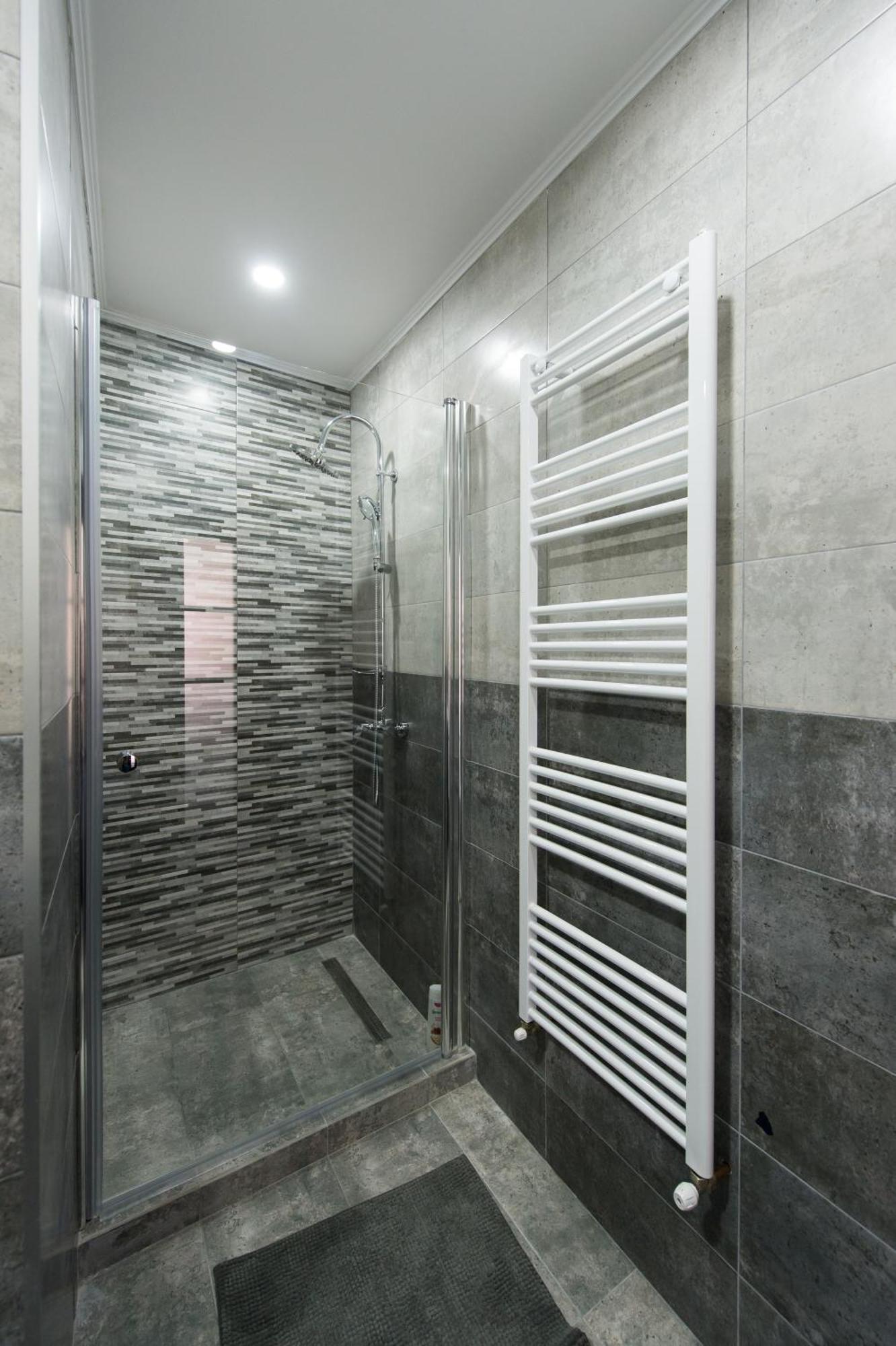 Charming Old Town Flat With Mountain View Apartment Brasov Bagian luar foto